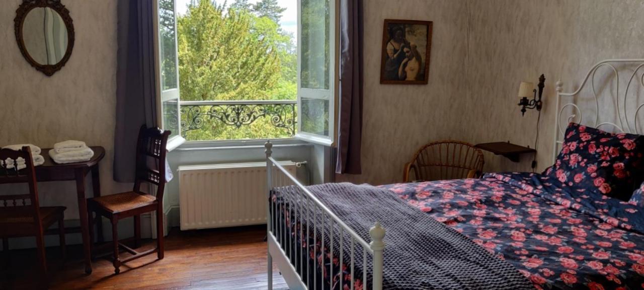 Domaine Du Castellare Bed & Breakfast Le Chalard Dış mekan fotoğraf